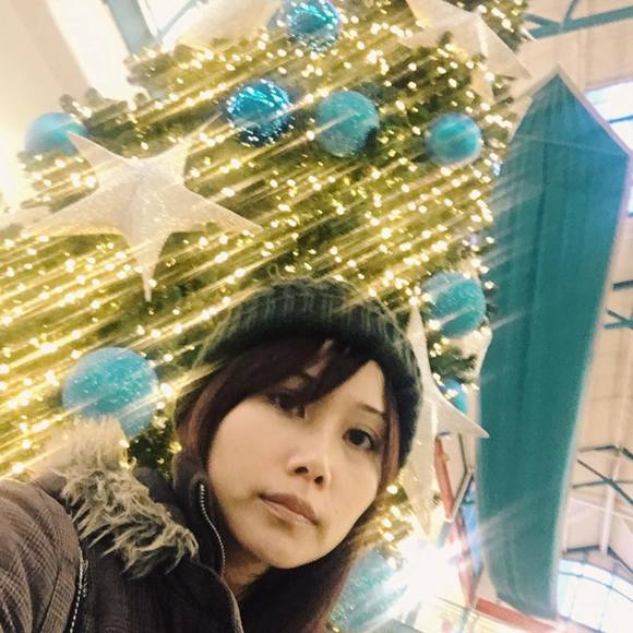 Meet your Posher, Pauline - Picture 1 of 1